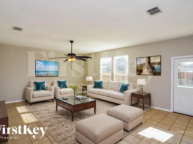 8902 Preserve Trl — Photo 3