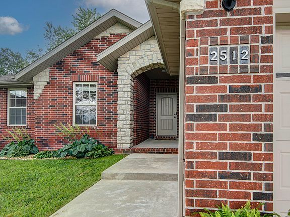 3rd image of 2512 W Chris Court