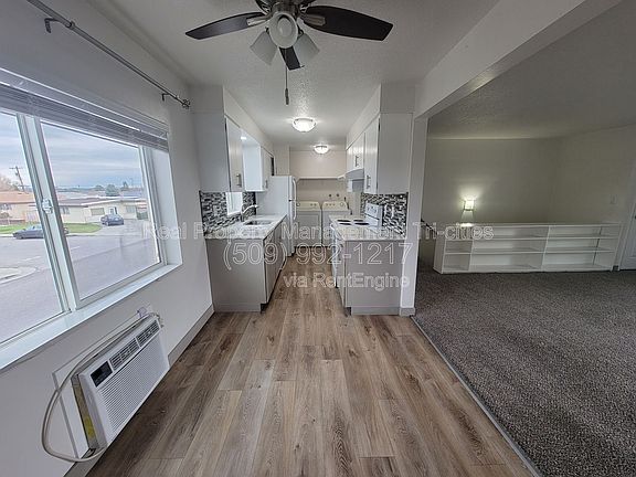 5th image of 1817 W Cartmell St #211