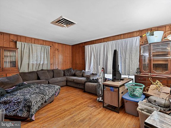 2nd image of 340 Lexington Ave