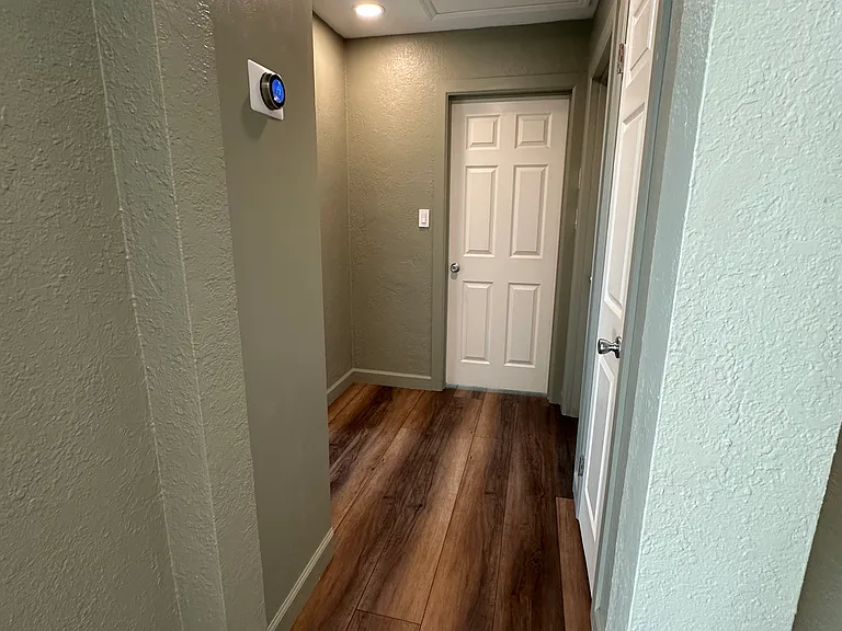 7355 Meadowlawn Dr N — Photo 22