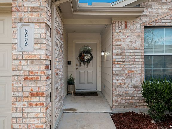 3rd image of 6606 CHASETHORN DR
