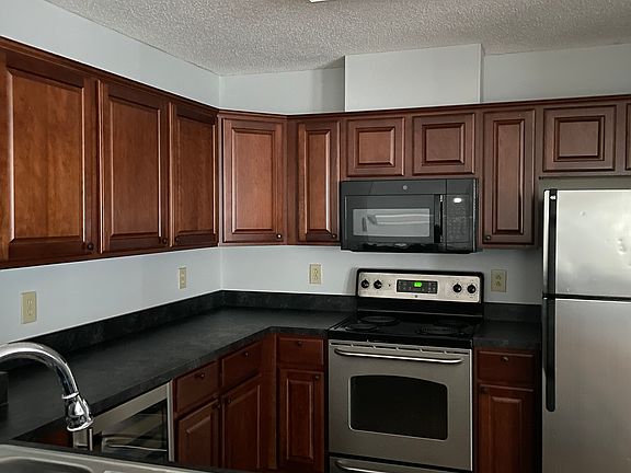 3rd image of 101 Westover Ave
