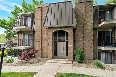 5th image of 4850 S Highland Cir #5-5-5