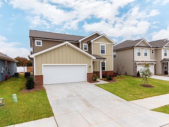 Additional Parking in Driveway for Another 2+Vehicles or Great for Guests