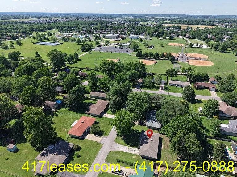 203 S White Oak Ave — Photo 45