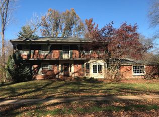 12117 Creekhaven Dr, Saint Louis, MO 63131