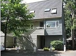 194 N Hayden Bay Dr, Portland, OR