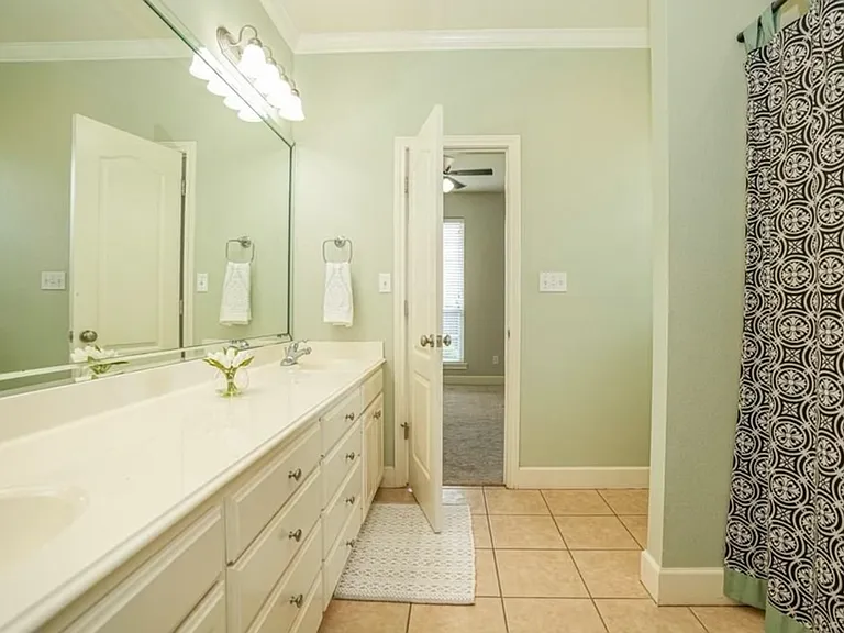7001 Shadow Brooke St — Photo 21