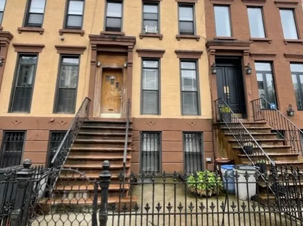 438 Jefferson Avenue image 1 of 12