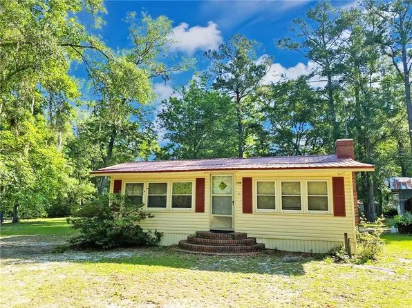 230 2nd Ave, Waynesville, GA 31566