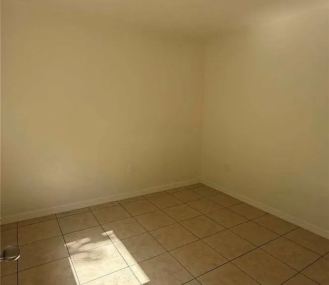 3718 Desoto Ave #3 — Photo 8