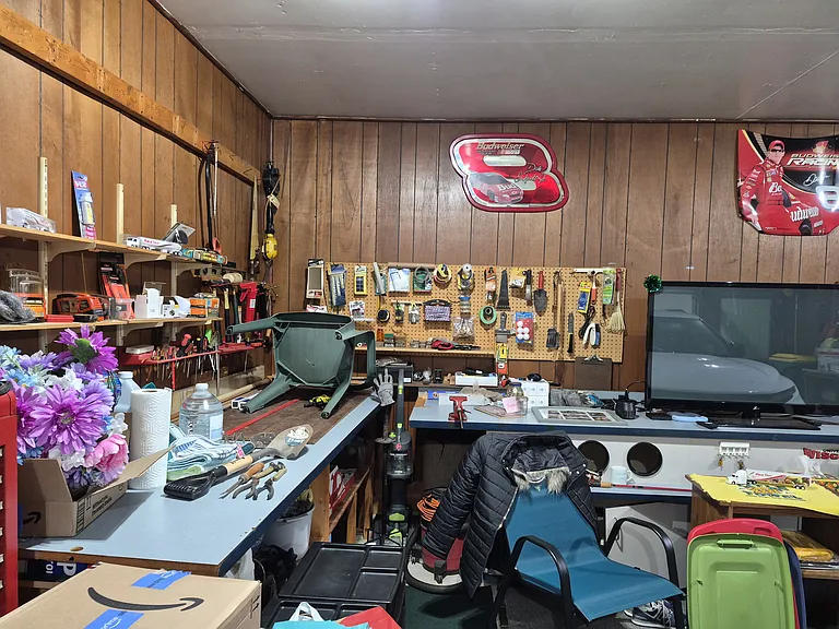 Saint Agnes Dr — Photo 9