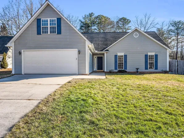 995 Thorncrest Ct, Fletcher, NC 28732