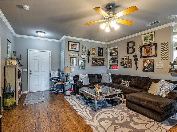 5th image of 610 Martingale Dr