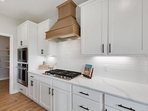 3rd image of 7996 Marquette Ct NE #6L32EA
