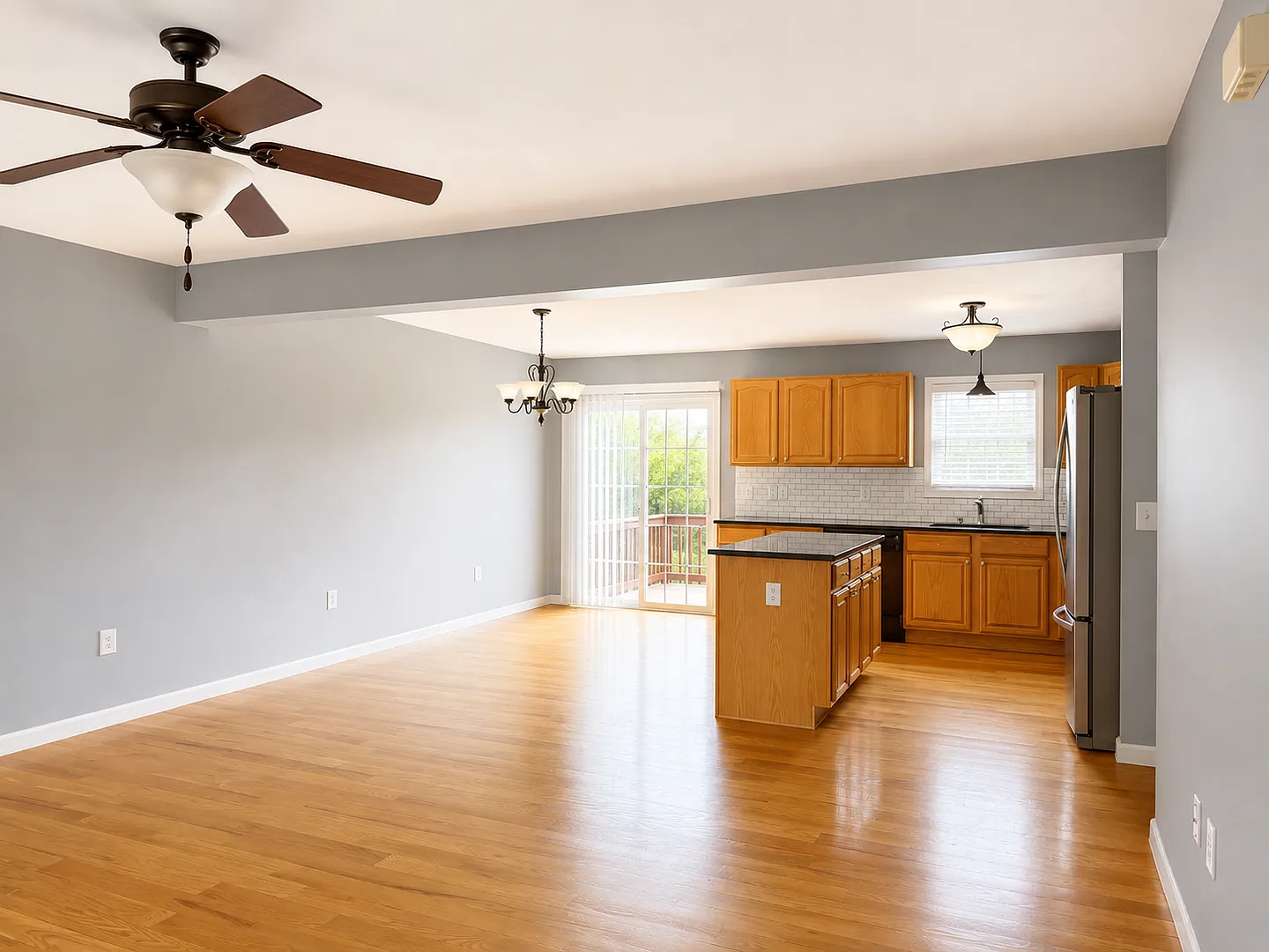 3 bedroom 2 bath home — Photo 3