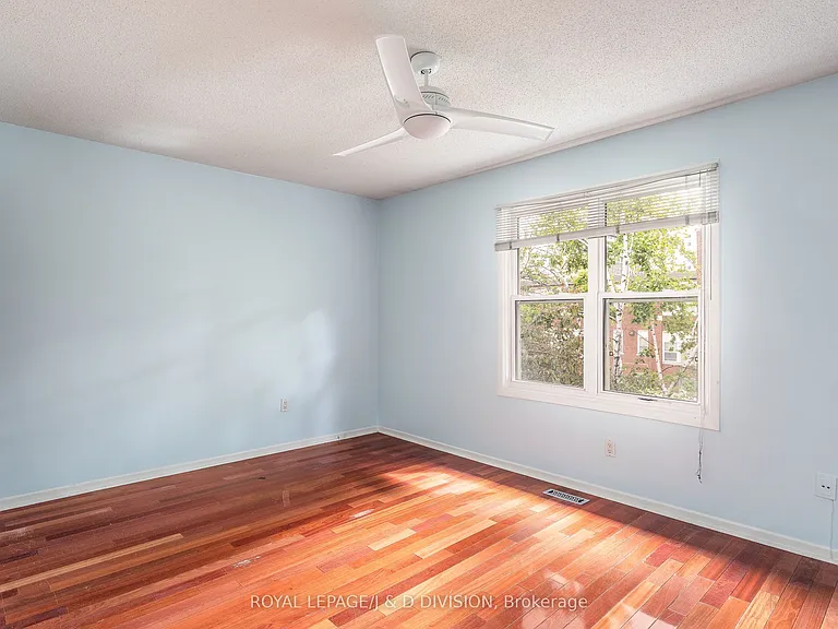 640 Adelaide St W — Photo 21