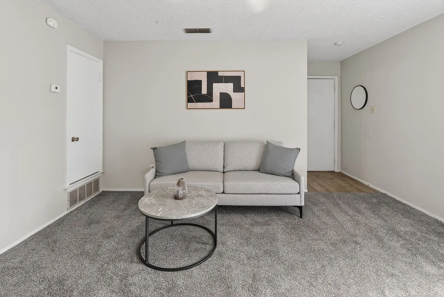 2 bed, 2.0 bath, 9515 sqft, $1,614 — Photo 1