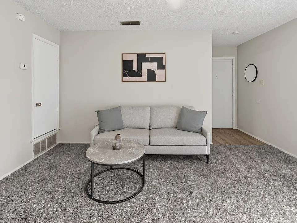 2302 West Loop Access Road Fl 2 #289-ID1612684P