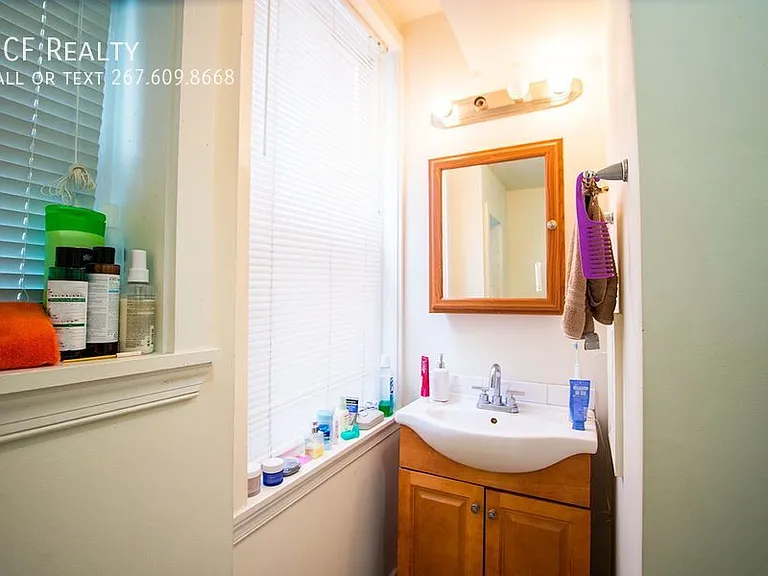 1431 Lombard St #2 — Photo 5