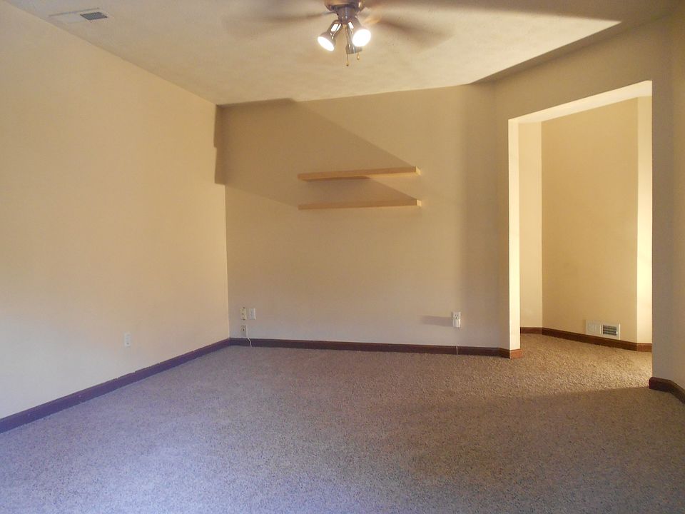2nd image of 1020 Chelsea Ave