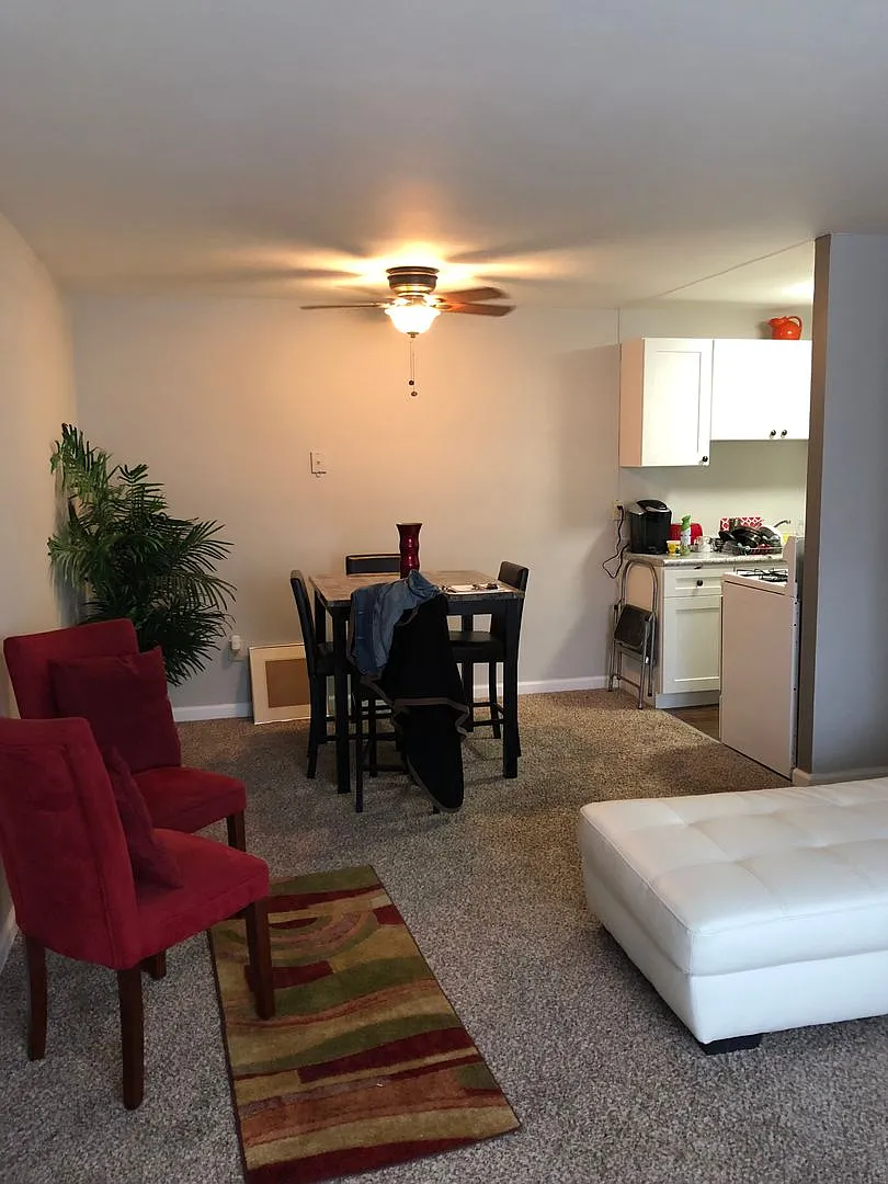 6505 Hasler — Photo 3