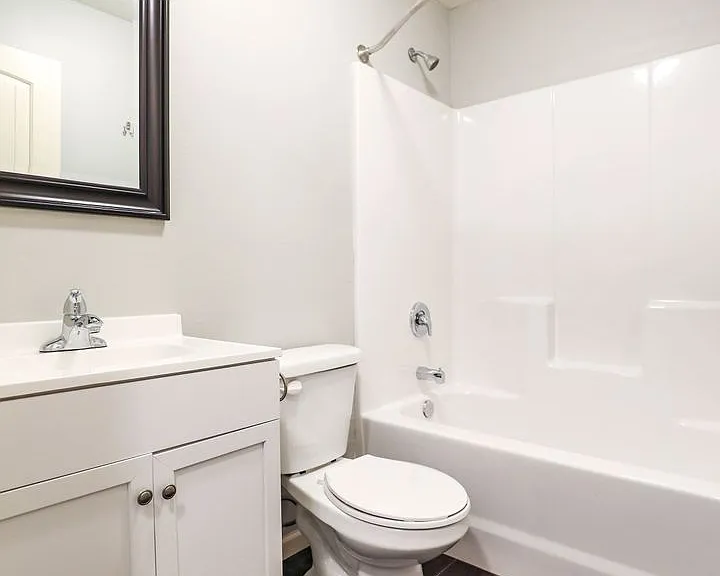 600 E Harrison St — Photo 33