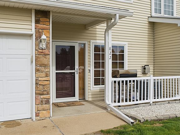 2nd image of 822 Red Hawk Way SE