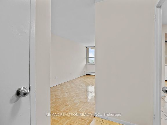 5th image of 2775 Don Mills Rd #1401