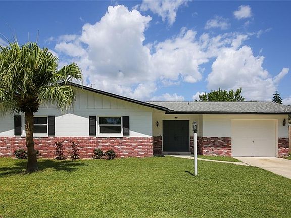 2nd image of 5415 Knollwood Pl