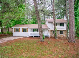 9187 Greenwood Dr, Jonesboro, GA