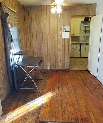 5th image of 110 Candler St