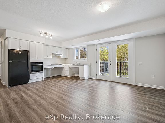 5th image of 465 Garafraxa St W #10