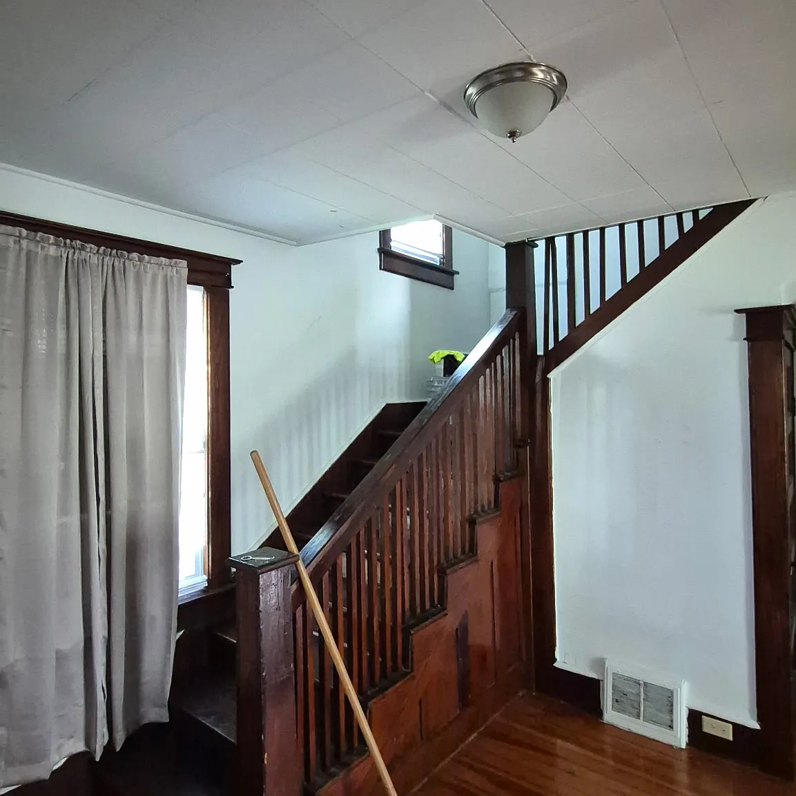 3 bed, 1800 sqft, $2,250 — Photo 2