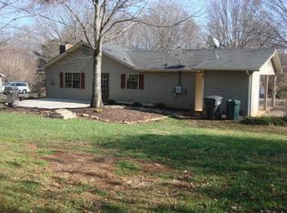 113 Foxfire Ct, Statesville, NC 28625