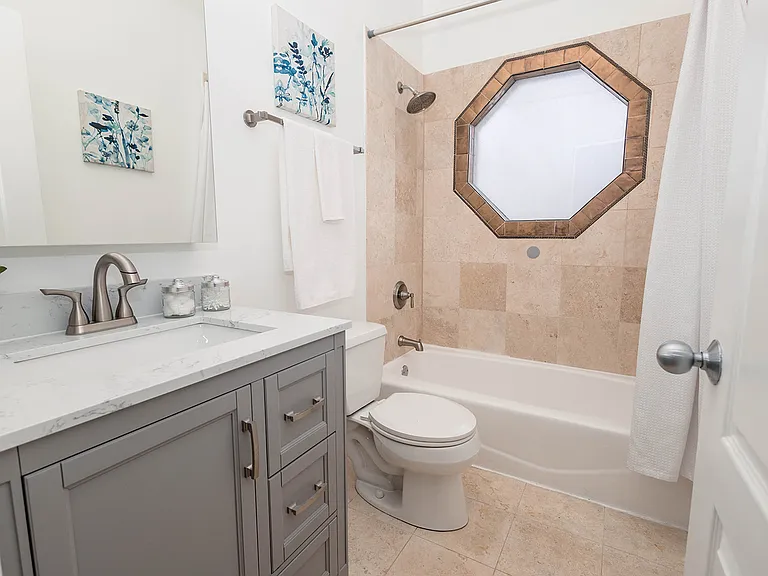 3056 N Paulina St — Photo 11