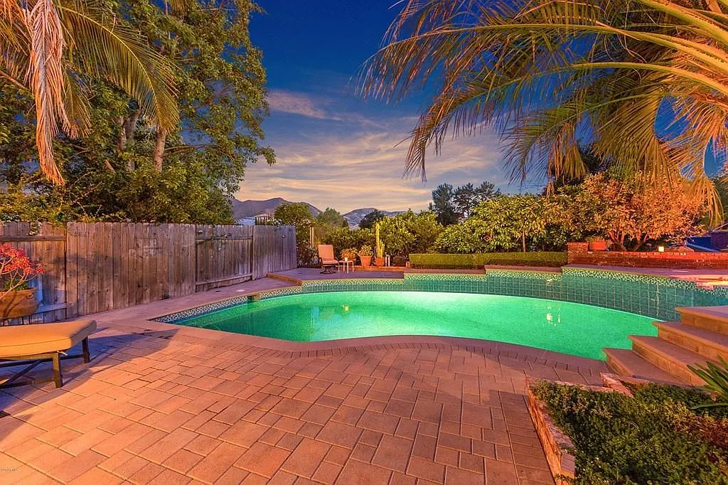 4 bed, 2315 sqft, $5,800 — Photo 3