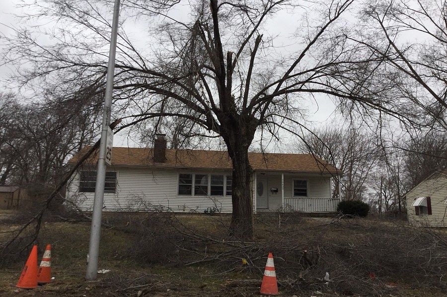 1st image of 10420 Oakland Ave