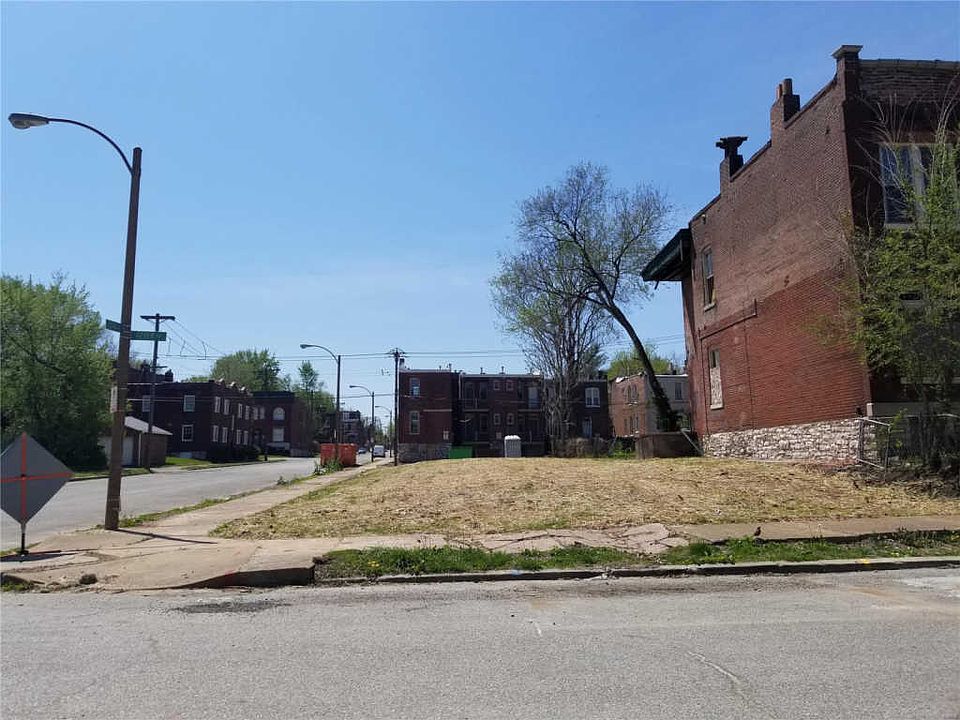 1st image of 2700 Geyer Ave