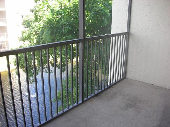 4th image of 1605 S Us Highway 1 APT A305