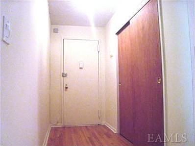 5th image of 20 Secor Pl APT 1S