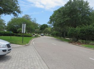 11533 Meridian Point Dr, Tampa, FL 33626