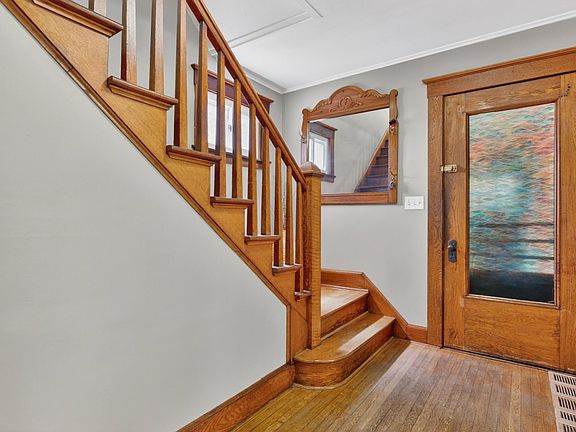 5th image of 404 Prospect Street