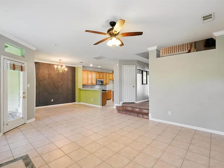 10222 Thornmont Ln — Photo 33