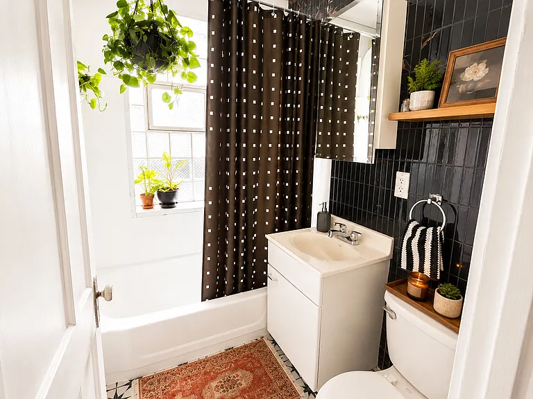 656 W Oakdale Ave #2D — Photo 7