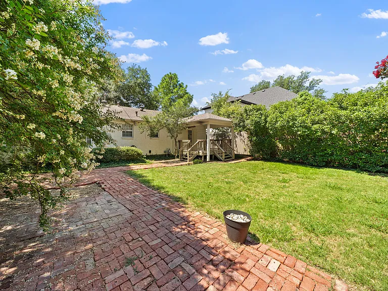 3881 Gaspar Dr — Photo 32