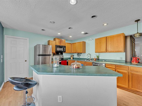 5th image of 711 Palitine Ln