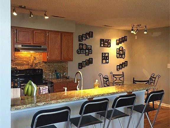 5th image of 1756 Willow Creek Ct