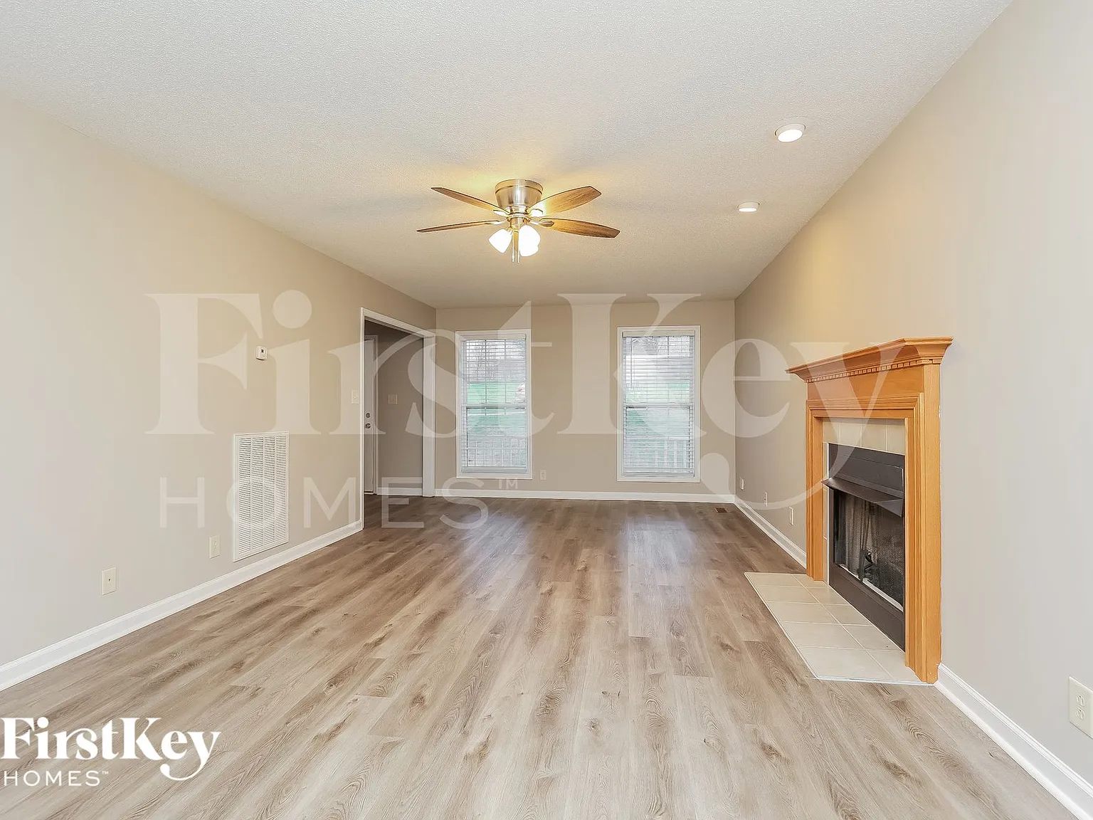 3 bed, 2.5 bath, 1790 sqft, $1,850 — Photo 3